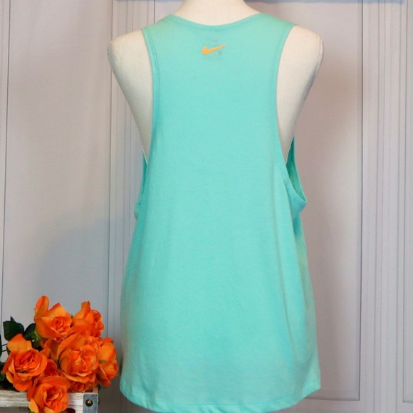 Nike. Tank top. - Picture 5 of 6